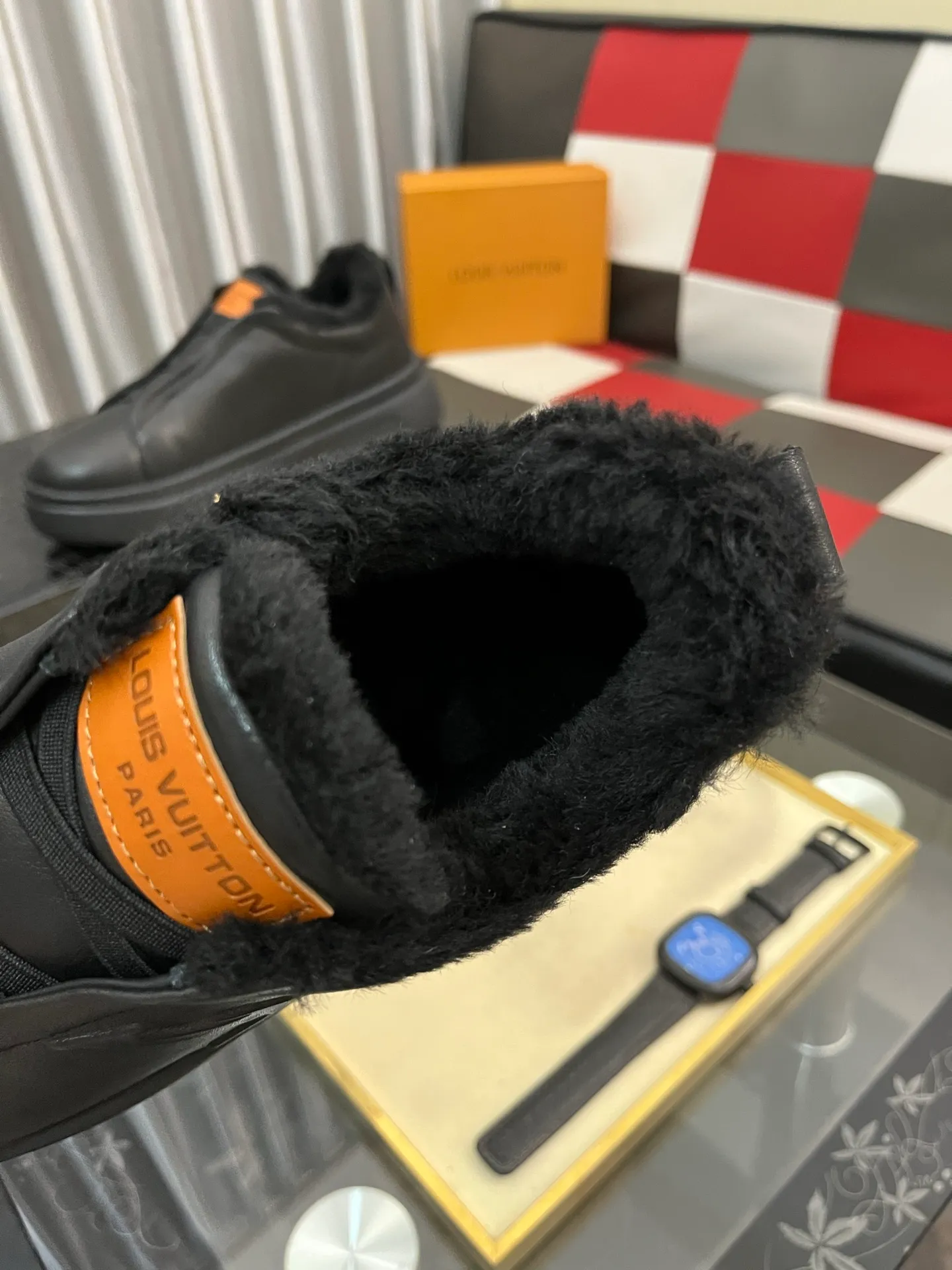 Men's shoes 💰480⌚️⌚️《Louis Vuitton/LV Louis Vuitton》casual shoes are a must-have for trendy men😍😍 Original brand imported from Italy, imported original leather, cow lining (refuse to discolor and grind feet) sole: original sole provided by the original factory, French lazy style design ⚠️fitting on the feet. Original quality super comfortable original sole. Code number: 38-442️⃣Colors available